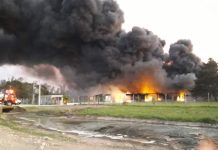 Se incendió empresa agroquímica: un herido