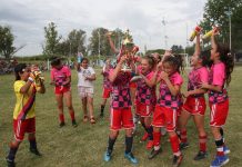 Estudiantes Sub 12 y La Loma Sub 16 festejaron en el cierre de la temporada