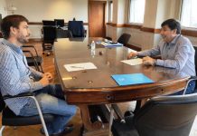 El intendente firmó convenio con el ministro Arroyo