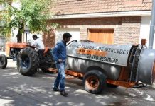 Intensos operativos de desinfección en calles y veredas de la ciudad