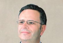 Médico mercedino en USA: “La única manera que el mundo vuelva a su vida normal es la vacunación”