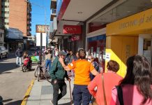 Viernes de descontrol frente a los bancos de la ciudad