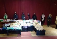 Armaron grupos de tejido y costura