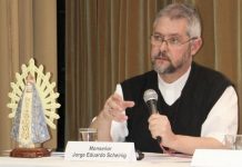 El arzobispo reclamó por el regreso a las misas presenciales