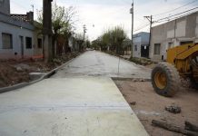 Explican avance de obras en barrio La Amistad