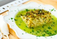 Filet de pescado con salsa verde