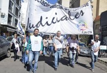 Los judiciales bonaerenses suspendieron el paro de este jueves tras haber sido convocados para reanudar la paritaria