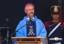 El arzobispo propone equipos sacerdotales y párrocos solidarios