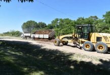 Reparan caminos rurales