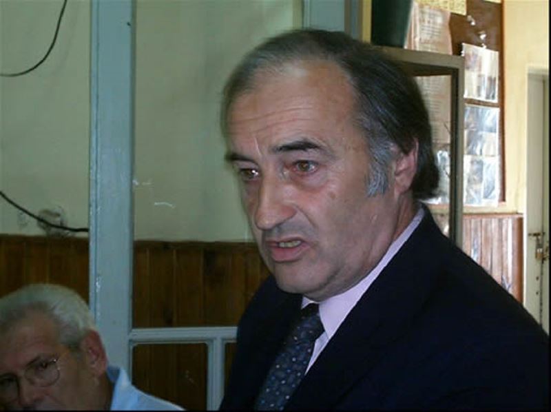 Nestor Dova