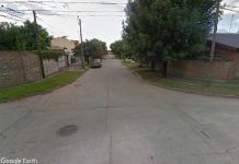 Sábado de violencia en Barrio Seminario: policías heridos y dos móviles dañados