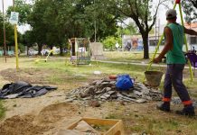 Realizan tareas de jerarquización en plaza de Avenida 17 y calle 8
