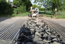 Realizan bacheo profundo en calles 15 y 42