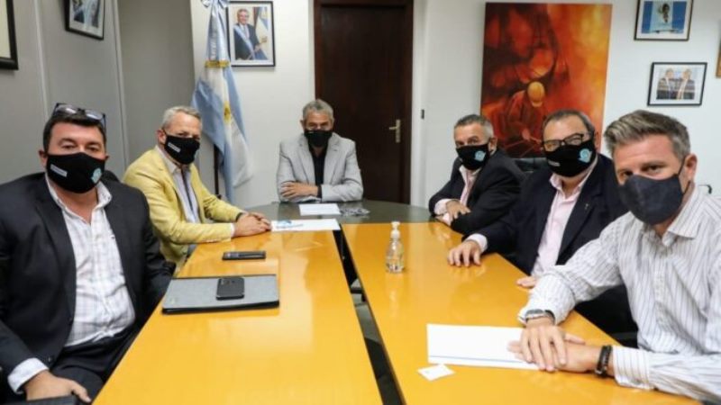 Martilleros se reunieron con el ministro de Desarrollo Territorial