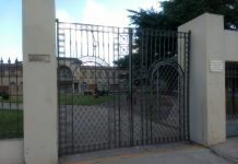 Parroquial admitió el retiro de la placa y se acabó el misterio