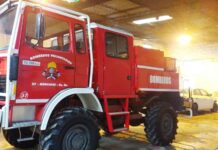 Internos del penal construyen una cabina para un vehículo de Bomberos