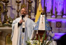 Monseñor Scheinig: “Estar al pie de la Cruz es saber sentir el dolor del otro”