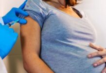 Embarazadas deben inscribirse para recibir vacuna contra COVID-19