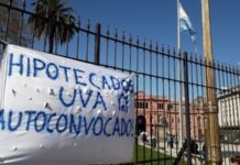 Vecinos de Mercedes conforman grupo de Hipotecados UVA