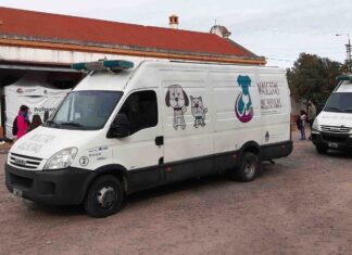 Móviles del Programa nacional de tenencia responsable y sanidad de perros y gatos en nueva jornada de vacunación y castrado