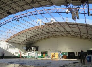 Avanza el cambio de techos del Gimnasio Municipal