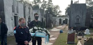 Inauguraron monolito en el cementerio