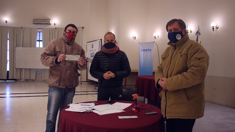 Se entregaron subsidios municipales a clubes 08