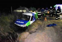 Dos policías heridos tras vuelco del móvil en una persecución