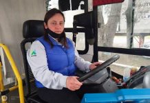 Cecilia, la primera chofer de colectivos en el servicio urbano de pasajeros