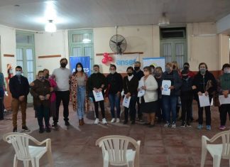 Mancini entregó jubilaciones a mujeres de Suipacha que recibieron su jubilación en Reconocimiento de Aportes por Tareas de Cuidado