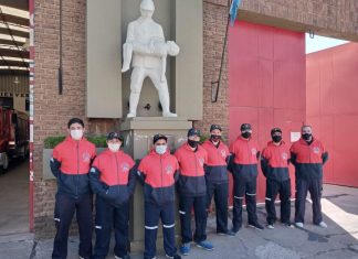 Entrega de camperas a Escuela de Cadetes