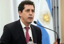 El ministro De Pedro marcó críticas a la oposición ante las negociaciones con el FMI