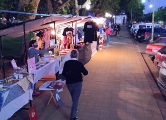 …Y un día volvió la Feria de Artesanos en la Plaza