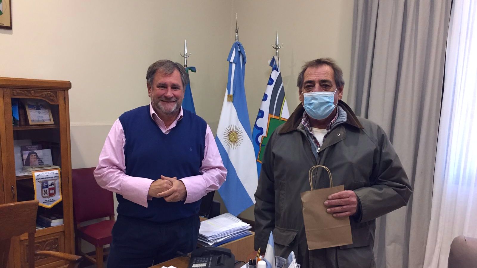El Intendente recibio a dos trabajadores que se jubilan - Daniel Dorado