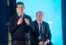 Wado de Pedro calificó de irresponsables las expresiones de Macri sobre Aerolíneas