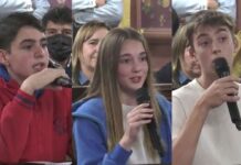 Alumnos del Colegio Santa María llevaron proyectos a sesión del HCD