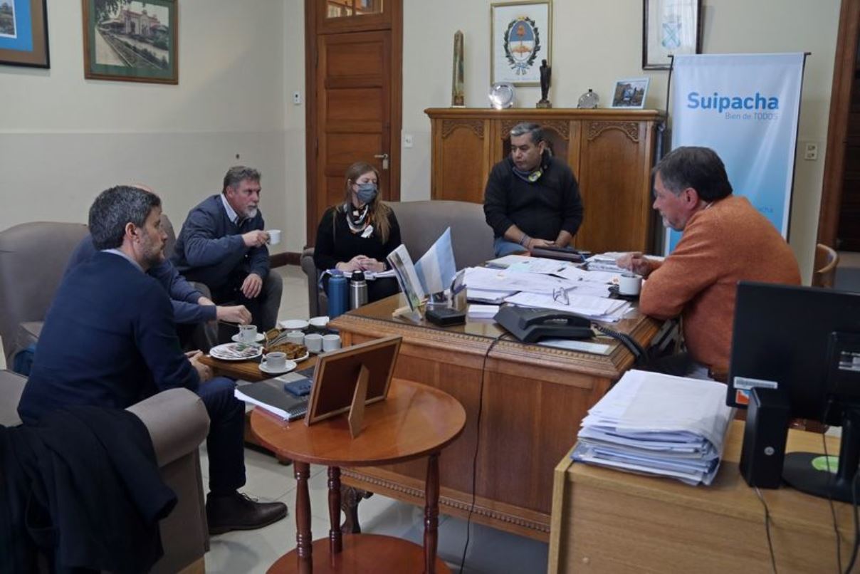 El director del Comite de la Cuenca del Rio Lujan en Suipacha