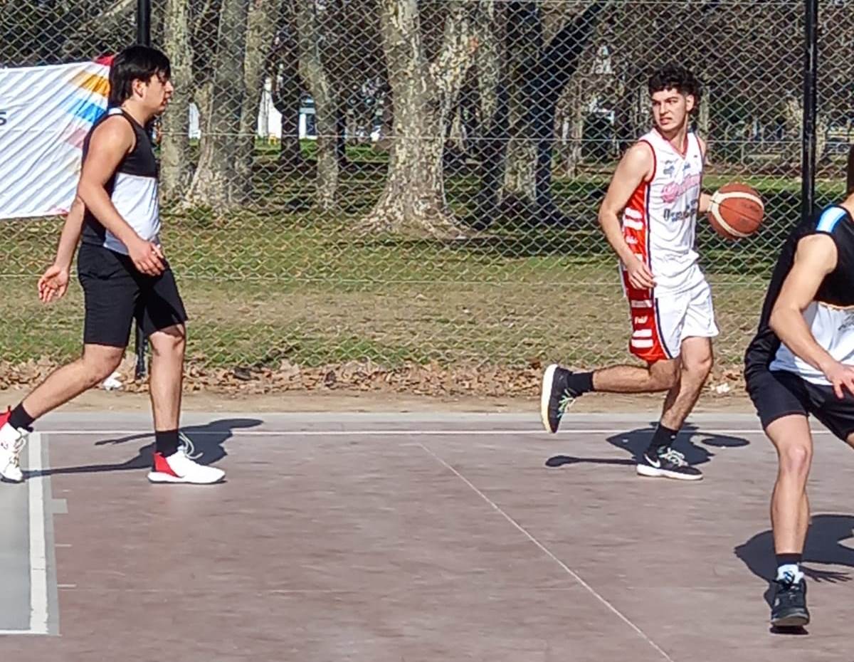 15-08-22 deportes JUEGOS-basquet