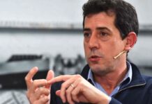 Wado de Pedro afirmó que a Cristina buscan proscribirla como a Lula