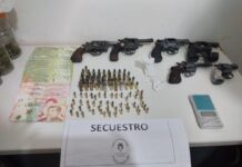 Motoqueros fuertemente armados aprehendidos en cabinas del Peaje