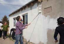 Alumnos de San Antonio de Padua llevaron solidaridad al comedor del barrio Marchetti