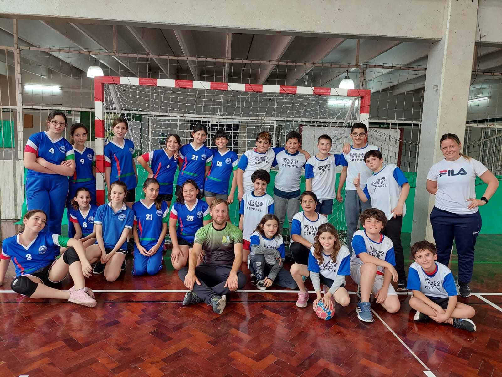 26-09-22 deporte HANDBALL