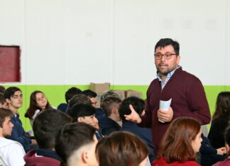 Charla de la UNLU para estudiantes de Suipacha