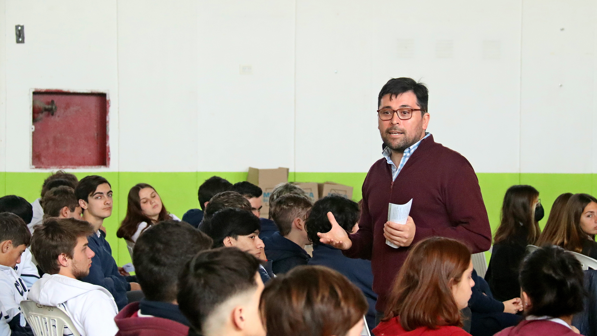 Charla de la UNLU para estudiantes de Suipacha 012