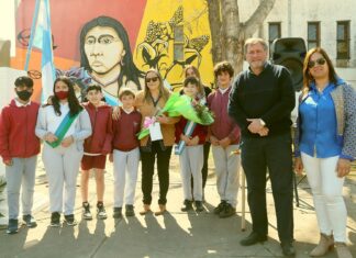 Reconocimientos a docentes y auxiliares jubiladas