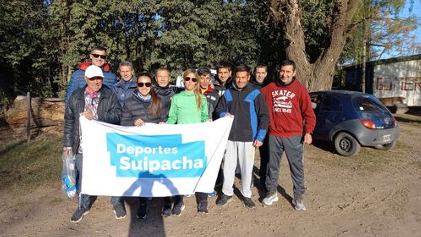 Suipacha presente en la maraton cucullense 1