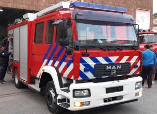Bomberos Voluntarios presentó la Nueva Unidad holandesa