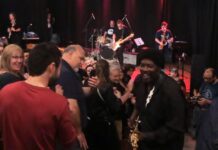 La J. C. Smith Band brilló en el Teatro Argentino ante sala llena