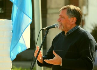 Federico defendió la decisión de recurrir a un asesor en salud