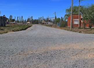 Nueva etapa en la obra de mejoramiento de calles con escoria